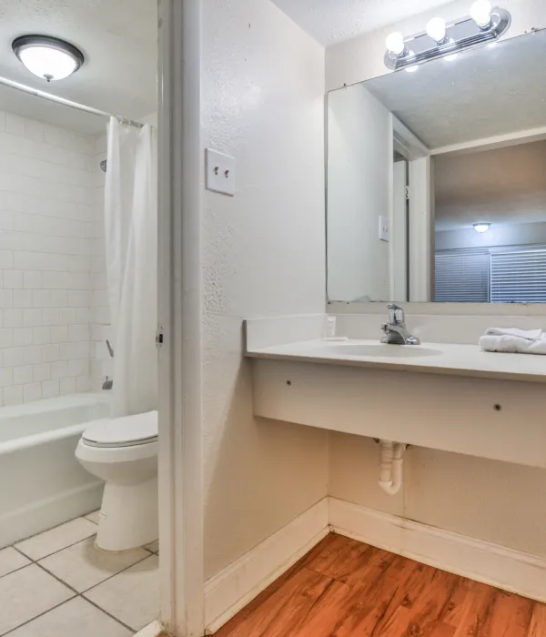 Hotels Economy Hotel Macon Stablegold Hospitality