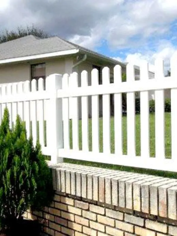 Business Spotlight: Fence Outlet