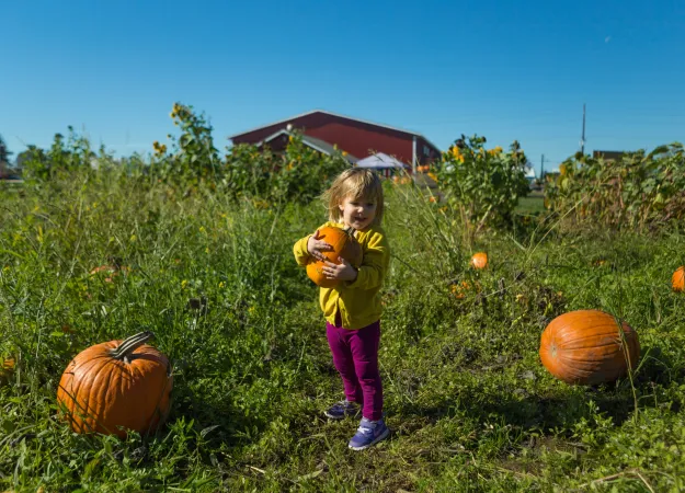 Autumn and winter sun protection for children: What you need to know