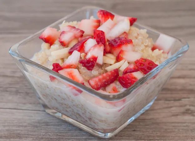 Recipe: Strawberry Chia & Quinoa Breakfast