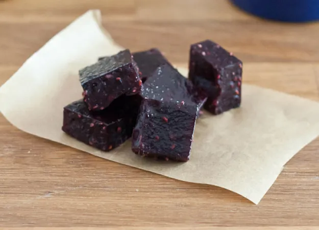 Recipe: Homemade Fruit Snacks