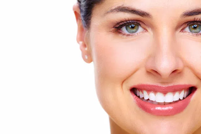 Unwrap the Joy of a Bright Holiday Smile