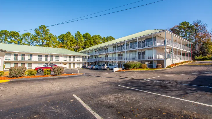 Economy Hotel, Forest Park