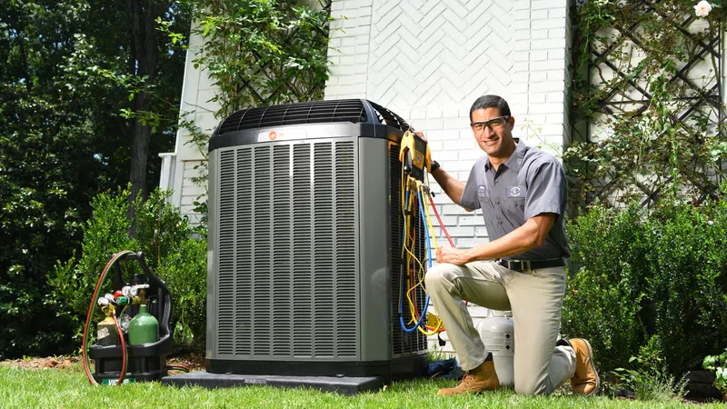 Fort Myers AC Repair technician