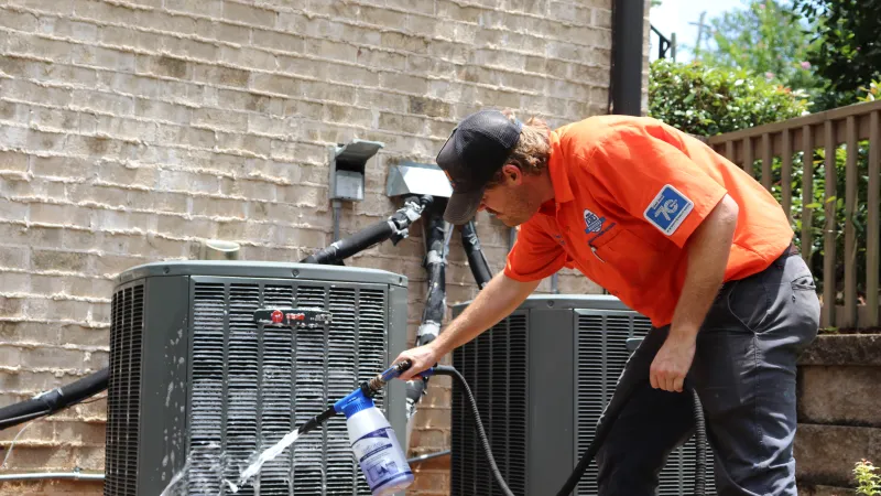 Bo Estes, mascot of Estes Services