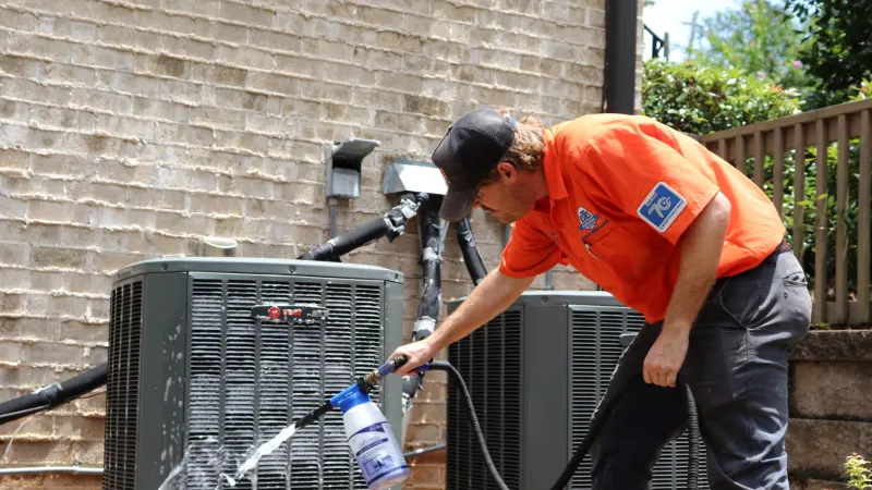 Bo Estes, mascot of Estes Services