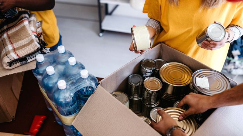 volunteers sorting food