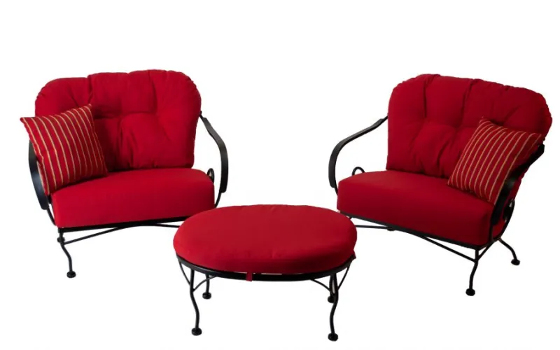 Red oversided patio set - cuddle group
