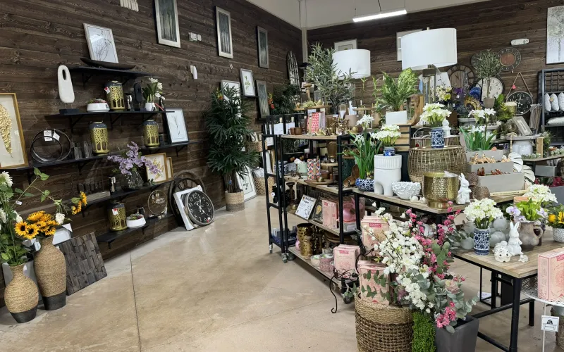 a room with a lot of flowers