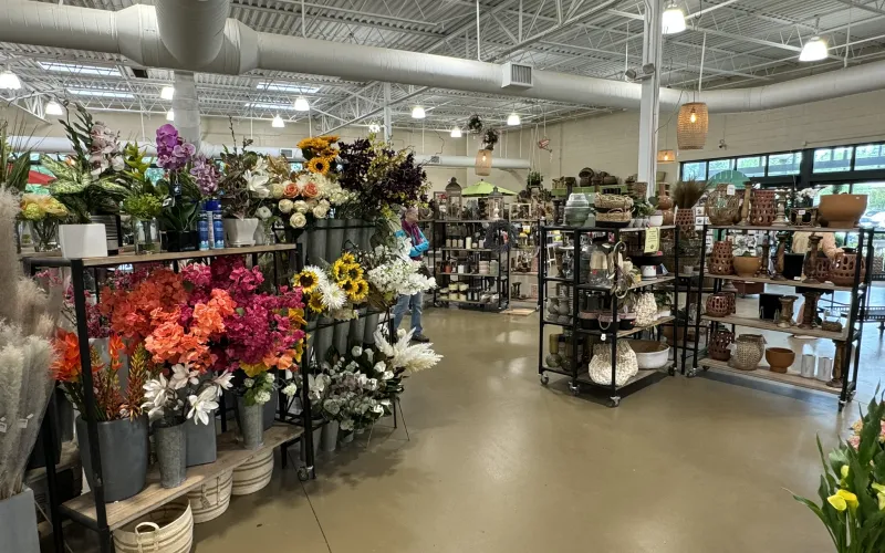 a large room with many flowers