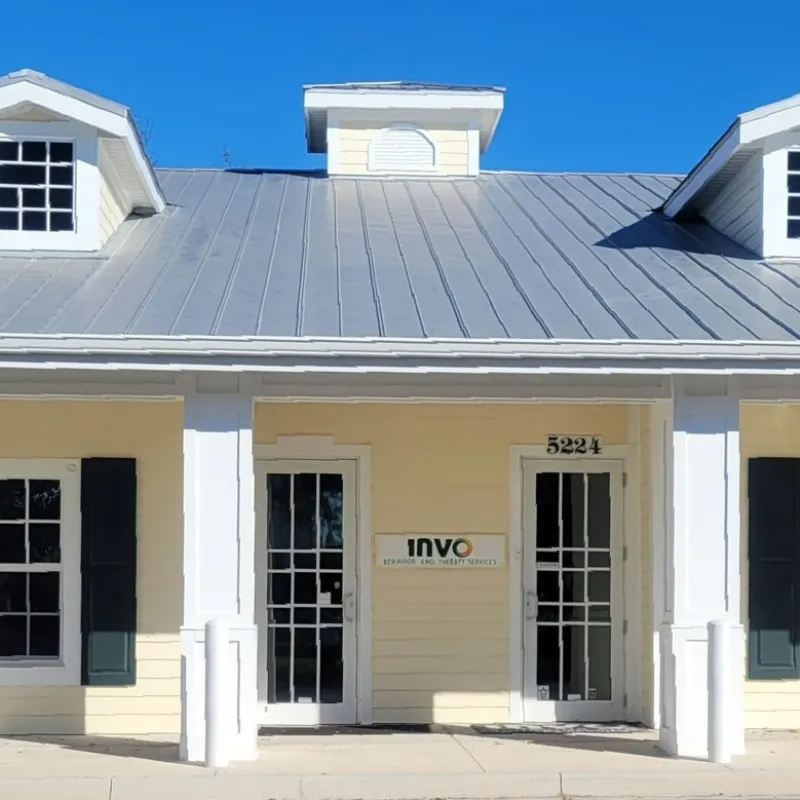 Sarasota center picture front of building