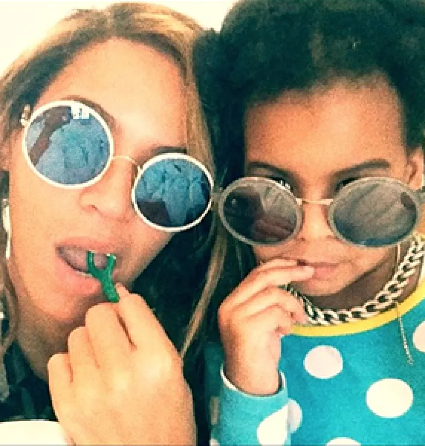 Beyonce Makes Flossing a Family Affair