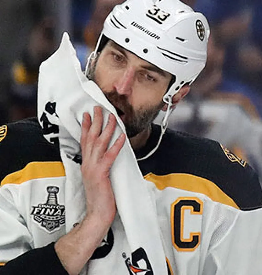 Bruins' Zdeno Chara Breaks His Jaw During 2019 Stanley Cup