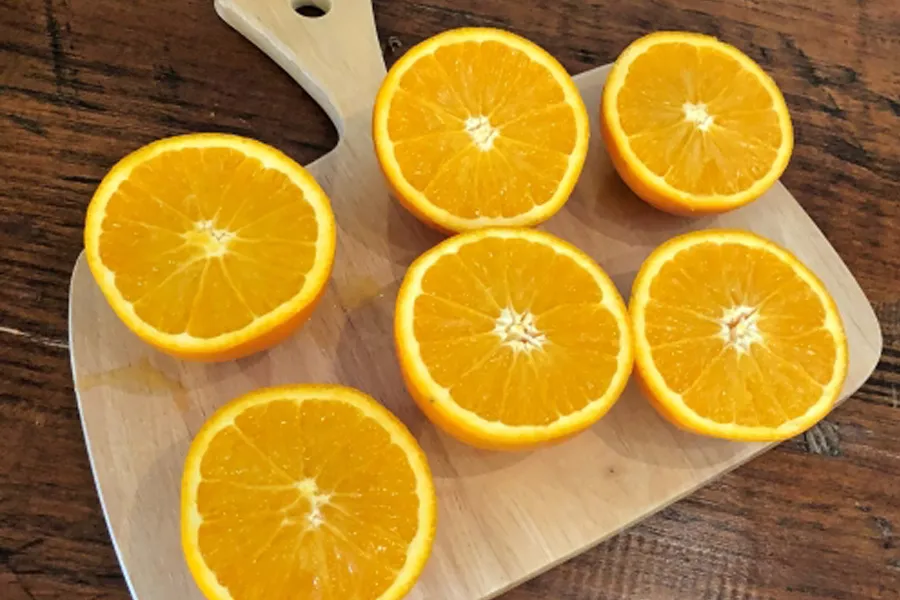 oranges sliced in half
