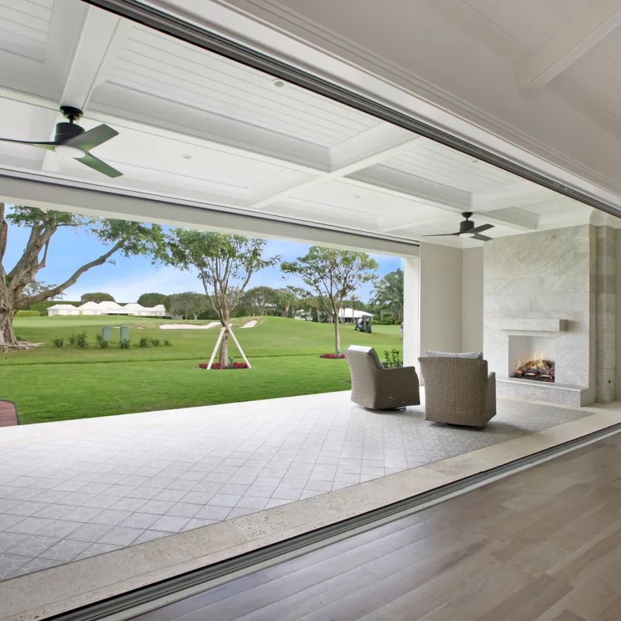 Open Euro-Wall joins living room and backyard
