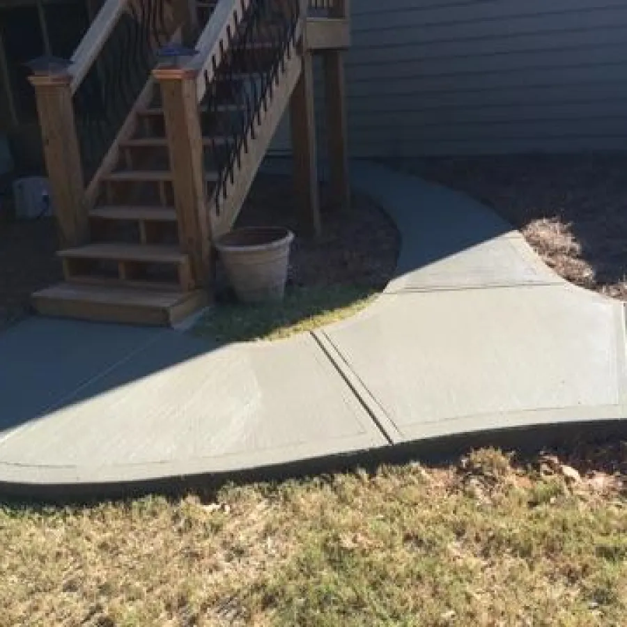 a small pool in a backyard