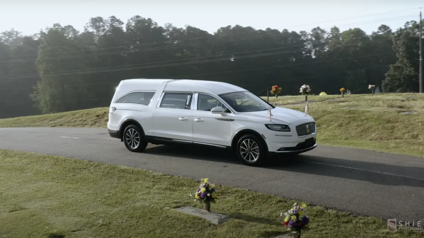 2023 MK Coach Lincoln Grand Legacy Limited
