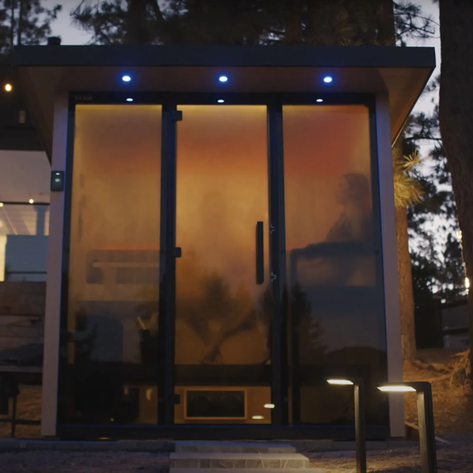 a small wooden building