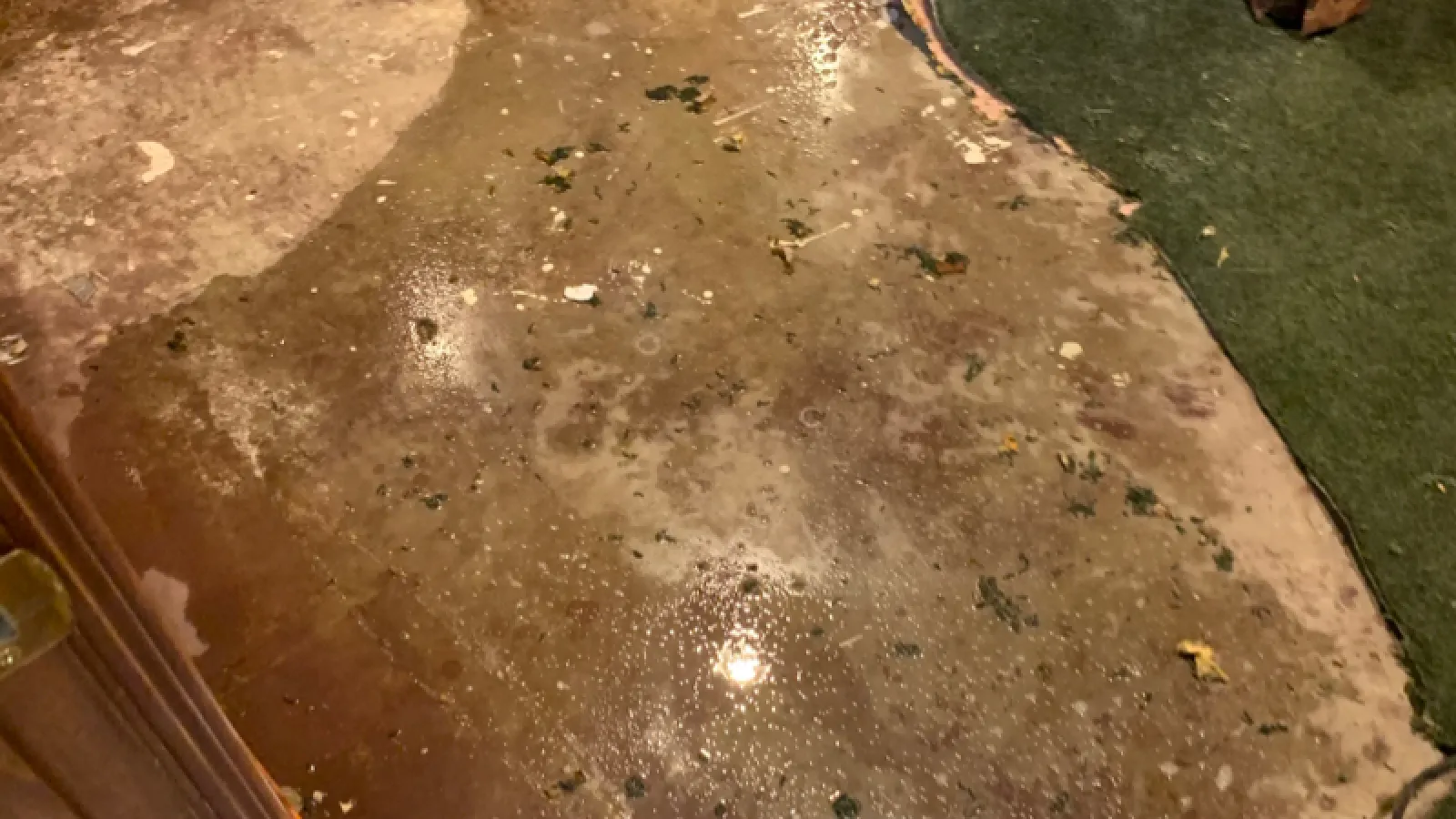 an image involving sitting table old