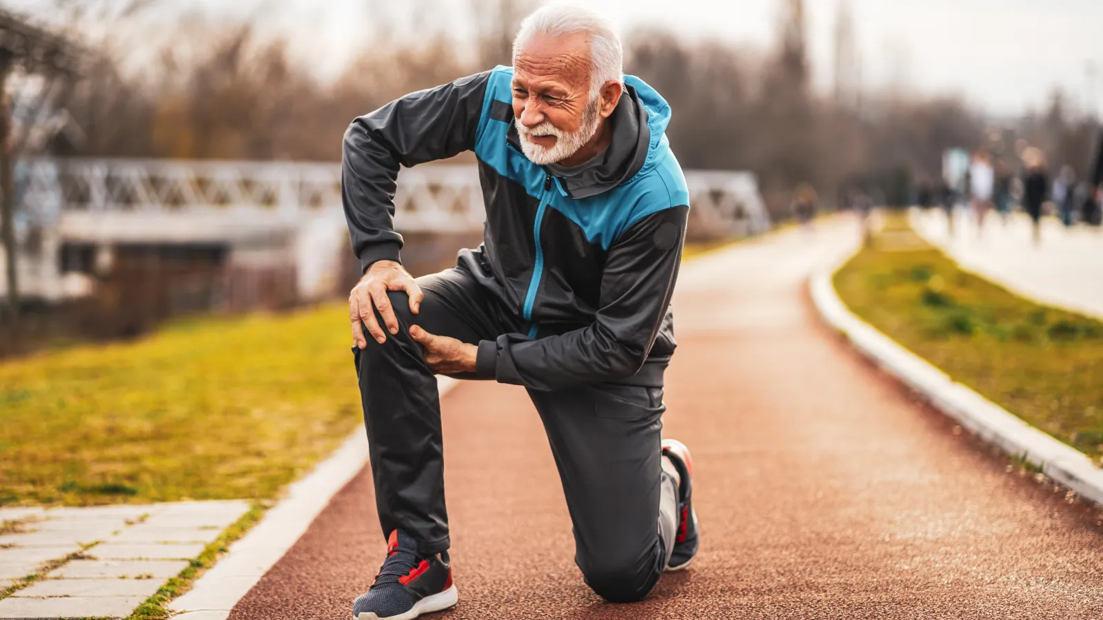 a person with knee pain