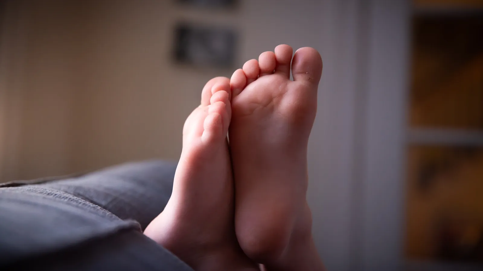 a pair of feet