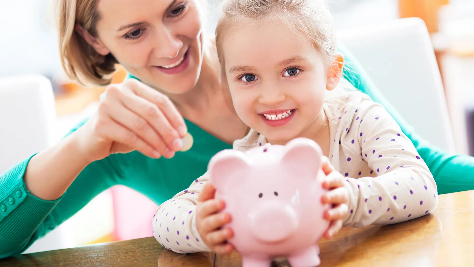 Kids' Savings Accounts: 5 Key Lessons Children Can Learn 