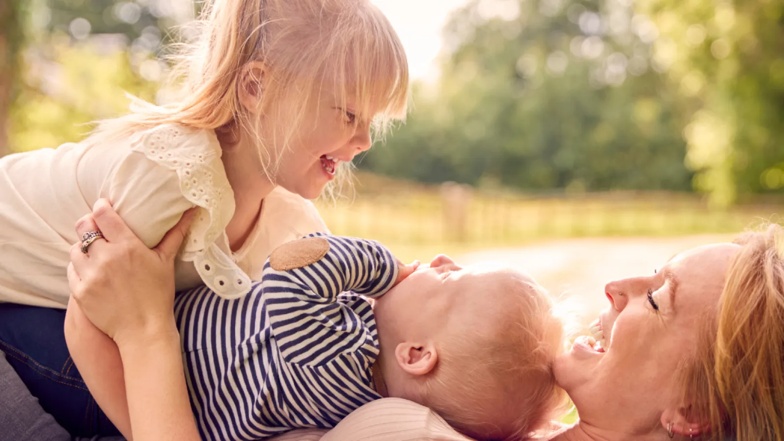 lady with kids