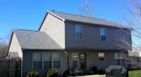 a home with Estate Gray colored shingles
