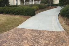 Thumbnail for a driveway leading to a house