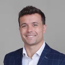 Dr. Daniel McCullough
