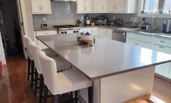 Thumbnail control image for a kitchen with white cabinets