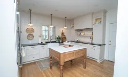 Thumbnail control image for a kitchen with white cabinets