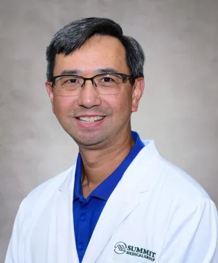 A portrait of Jeff Lin, MD.