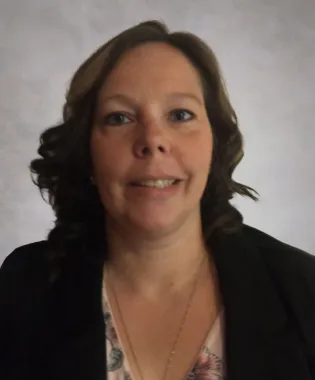 A portrait of Brandy Holder, FNP.