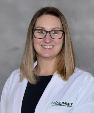 A portrait of Katie Little, FNP.