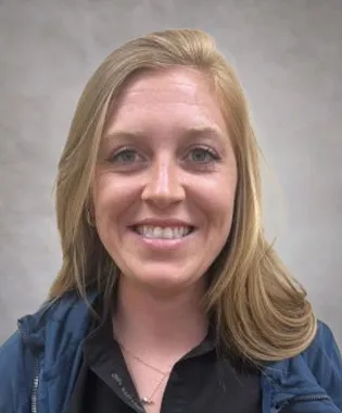 A portrait of Lauren Hickman, FNP.