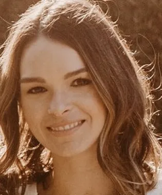 A portrait of Erica Walker, MSN, FNP-C.