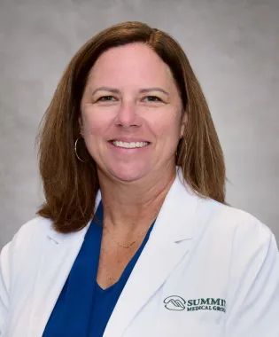 A portrait of Mindy Hazard, FNP.