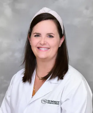 A portrait of Mary Lauren Pfieffer, FNP.