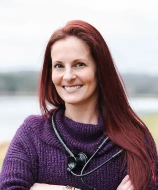 A portrait of Rebecca Greenbaum, MD.