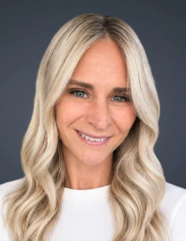 Headshot for Tobi Hedrick