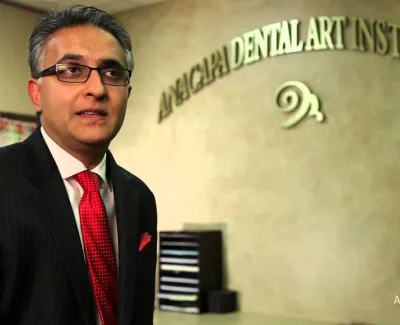 What is Prosthodontist?