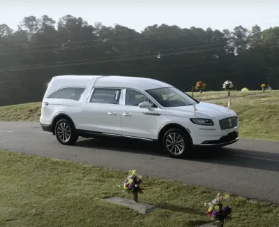2023 MK Coach Lincoln Grand Legacy Limited