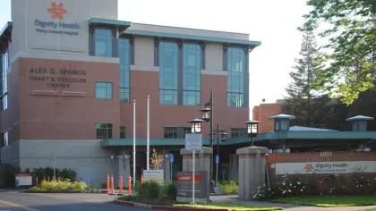Exterior view of Dignity Health Mercy General Hospital and Alex G. Spanos Heart & Vascular Center on a sunny day.