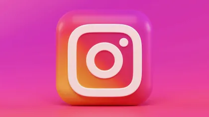 3D Instagram logo icon with white camera symbol on pink and orange gradient background