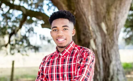 Image for Teen tackles tough issue to help keep others safe