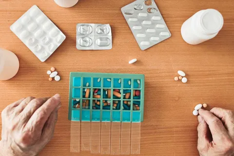 Signs of Senior Overmedication & How to Respond to Symptoms