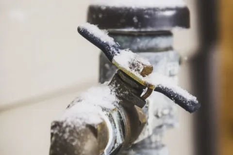 What To Do If My Water Line Is Frozen?