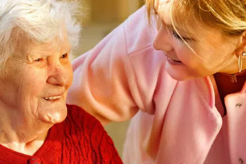 7 Tips on Celebrating the Holidays in a Nursing Home
