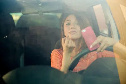 Distracted Driving Poses Major Safety Threat for Teenage Motorists